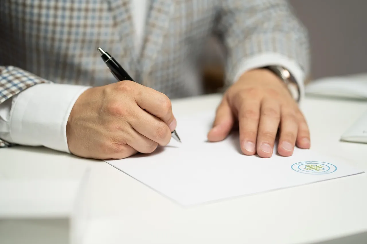 Last will and testament document